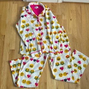 PJ Salvage Girl's Fleece Emoji/Hearts Pajama Set